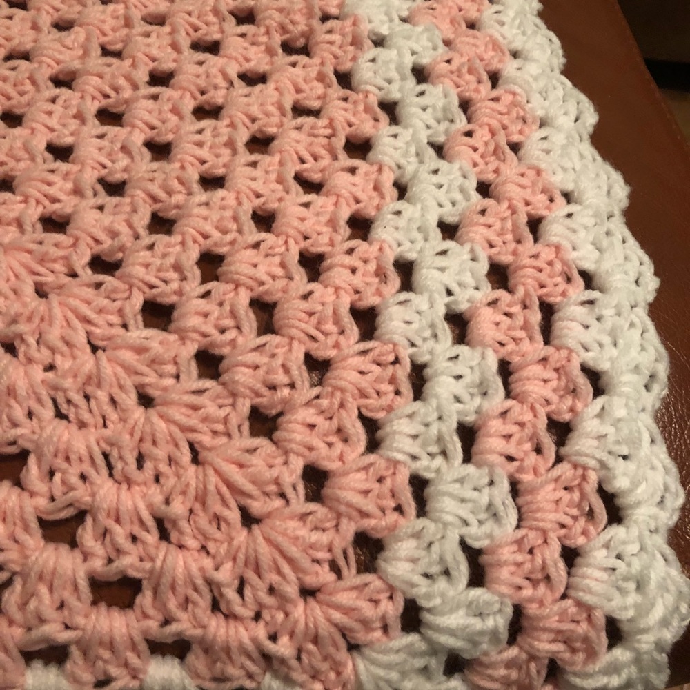 Knitted blanket - Picture 3 of 5